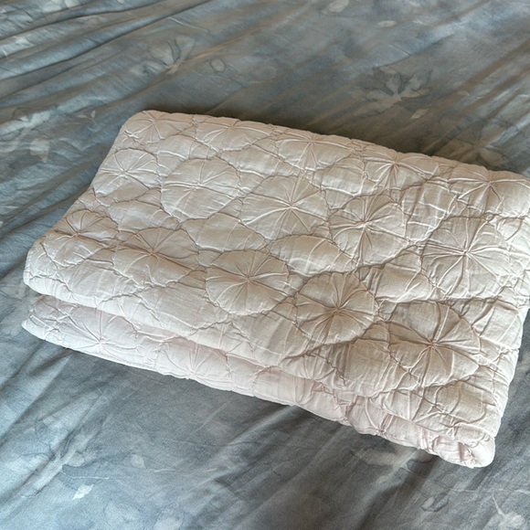 restoration hardware kids blanket - Picture 5 of 6